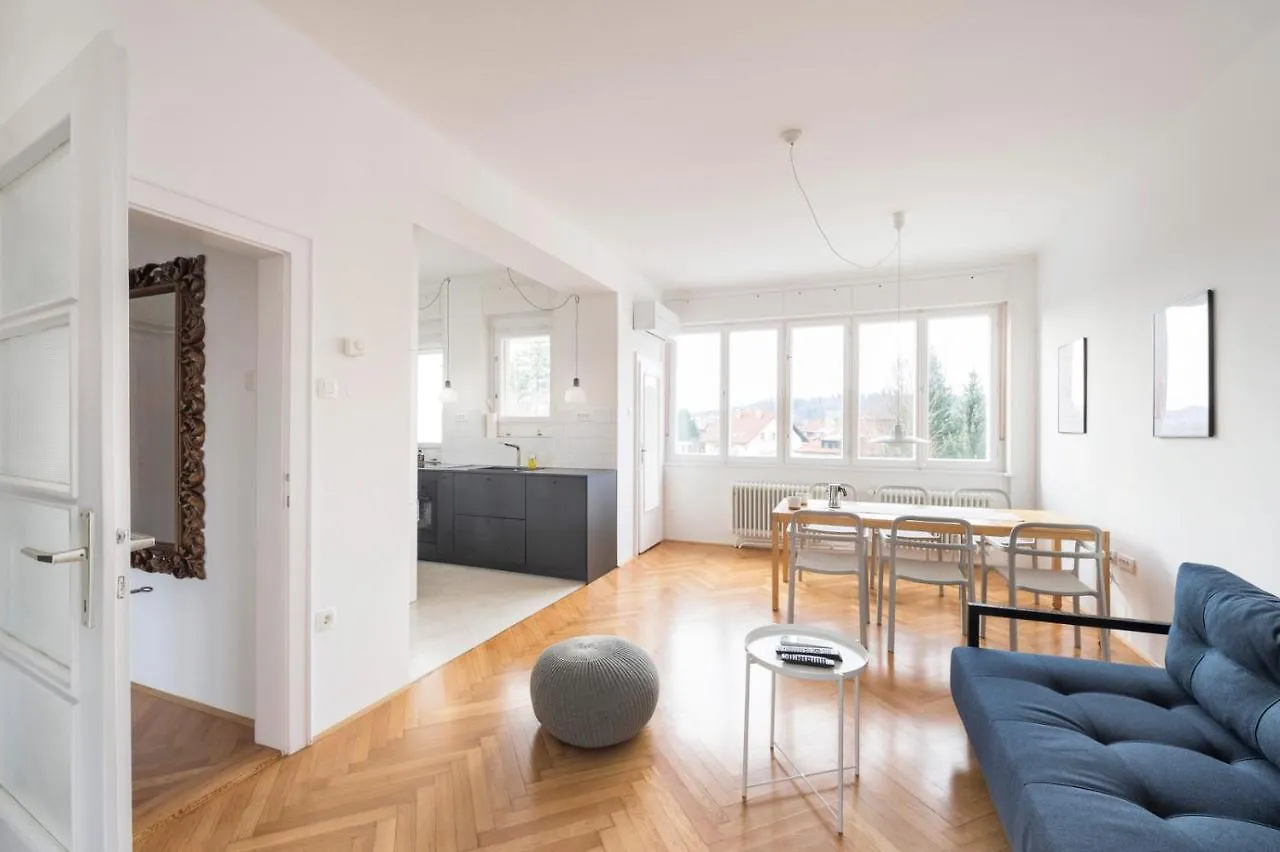 Levstikova Two-Bedroom Apartment Ljubljana 0*,